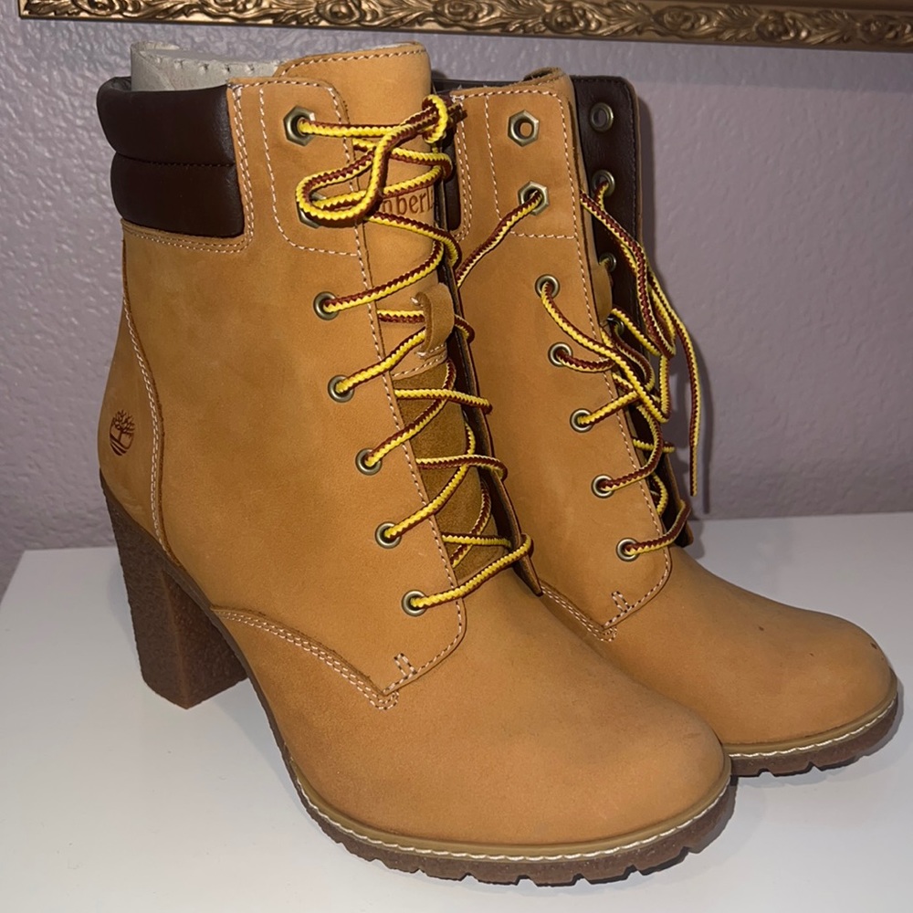 Timberland Camel Booties